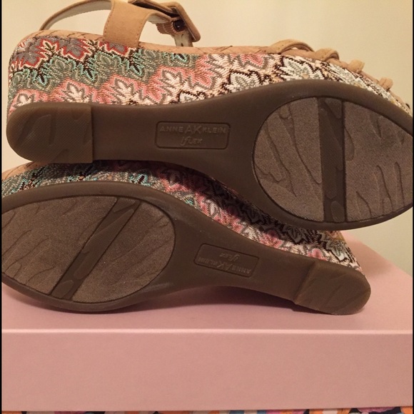 Anne Klein Colorful Patterned Wedge Sandals "Fionn" size 8.5 NWOT - Picture 8 of 12